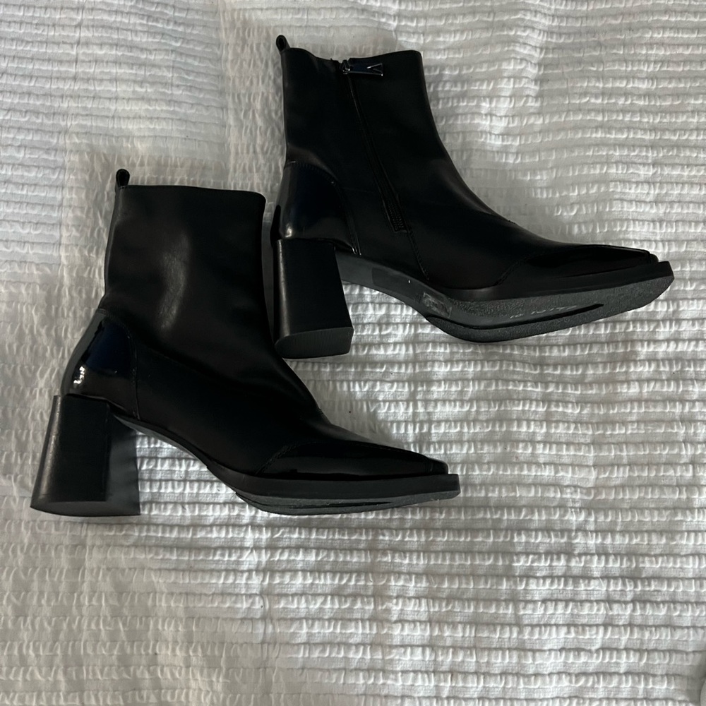 Asra Square Toe Black Leather Ankle Boots EUC 2183